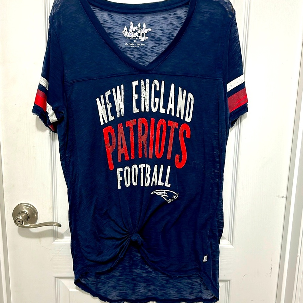 Touch Women’s NFL New England Patriots T-shirt Size XL